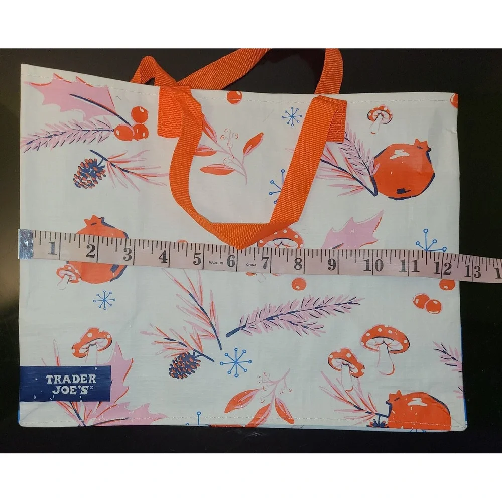 NWOT Trader Joe's 2024 Christmas Holiday Mini Gift Bag White Red Blue Murshrooms
